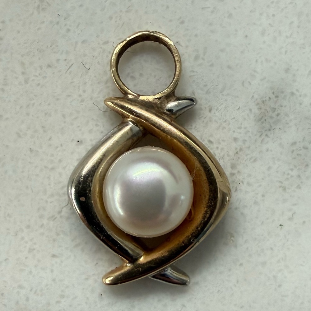 Albert David ADPG 14K Gold Two Tone Necklace Pendant With Pearl Center